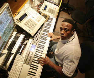 243 SAMPLES DR. DRE – ALTA QUALIDADE ?